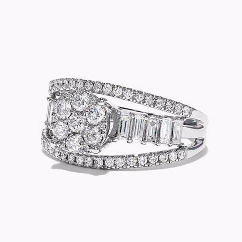 New Elegant Silver Round Cut White Sapphire Ring - Picture 2 of 3